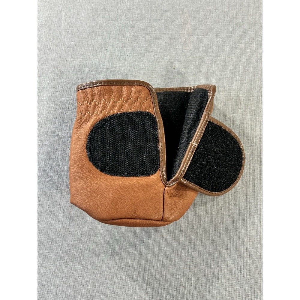 Gloozie Can Cooler Leather Golf Glove Style Red Steagall Golf Tournament 2026 - Picture 8 of 9